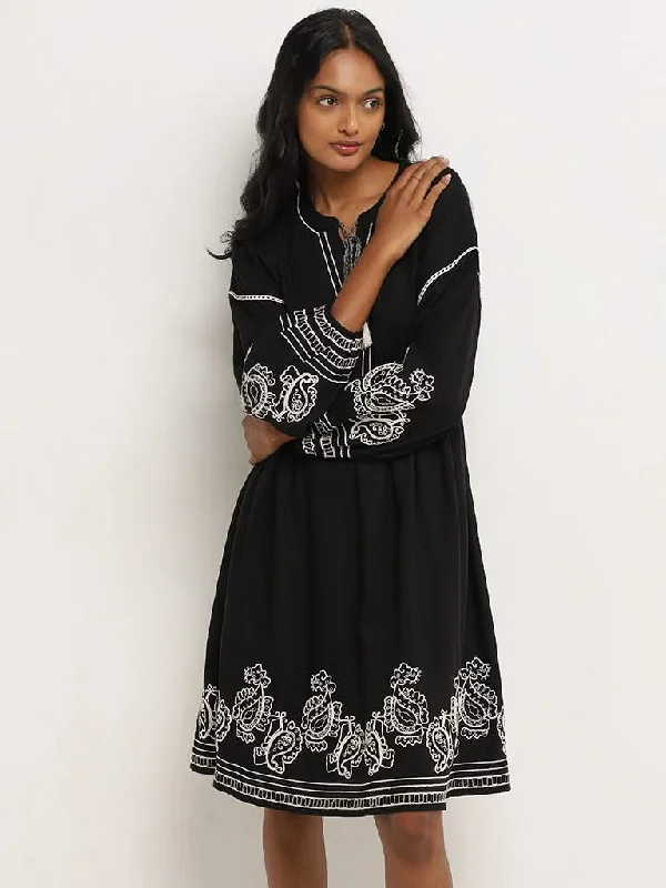 LOV Black Paisley Pattern A-Line Dress